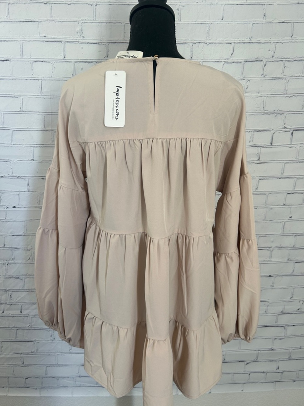 Impressions Cream Tiered Long-Sleeve Tunic. Small - Picture 3 of 6